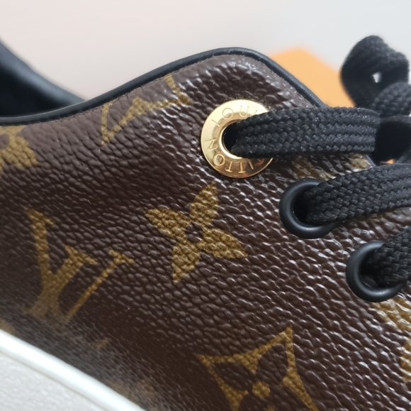 100% Authentic Louis Vuitton FrontRow canvas sneaker, Sz 38 - Picture 9 of 12